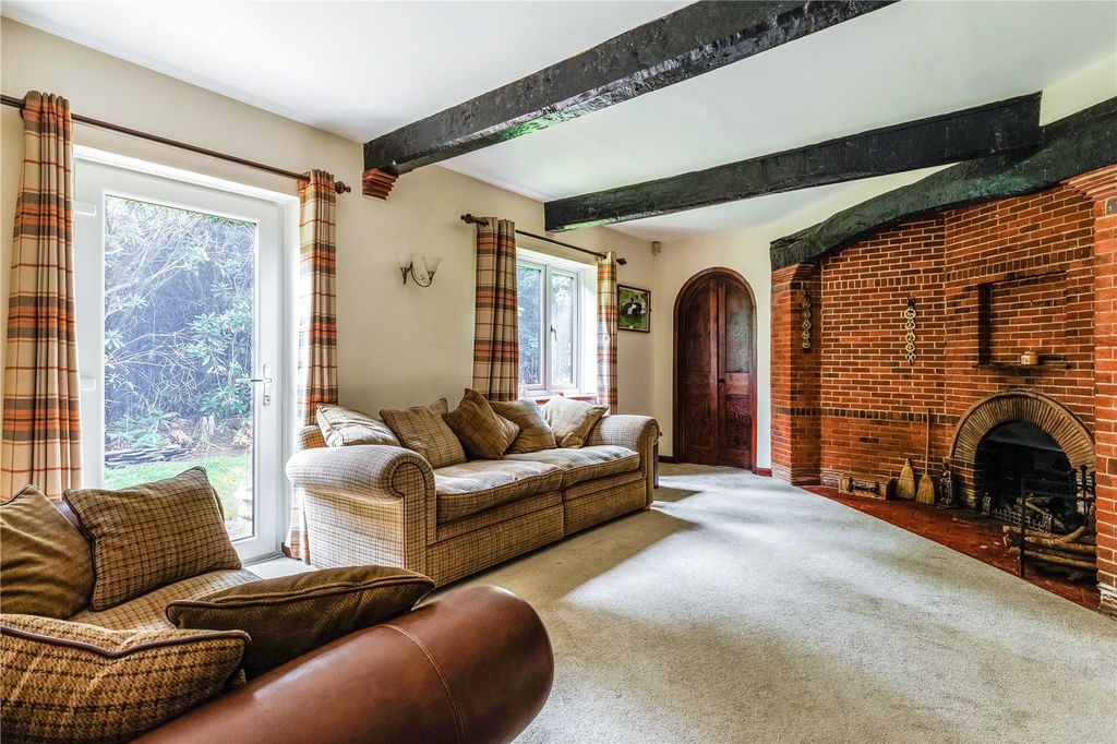 Property photo 3 of 24 Drawing Room