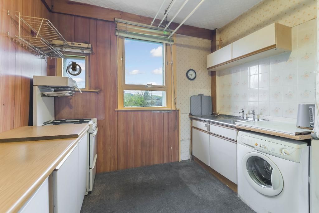 Cumbernauld Road, Riddrie G33, 2 bed flat for sale, £95,000 | PrimeLocation