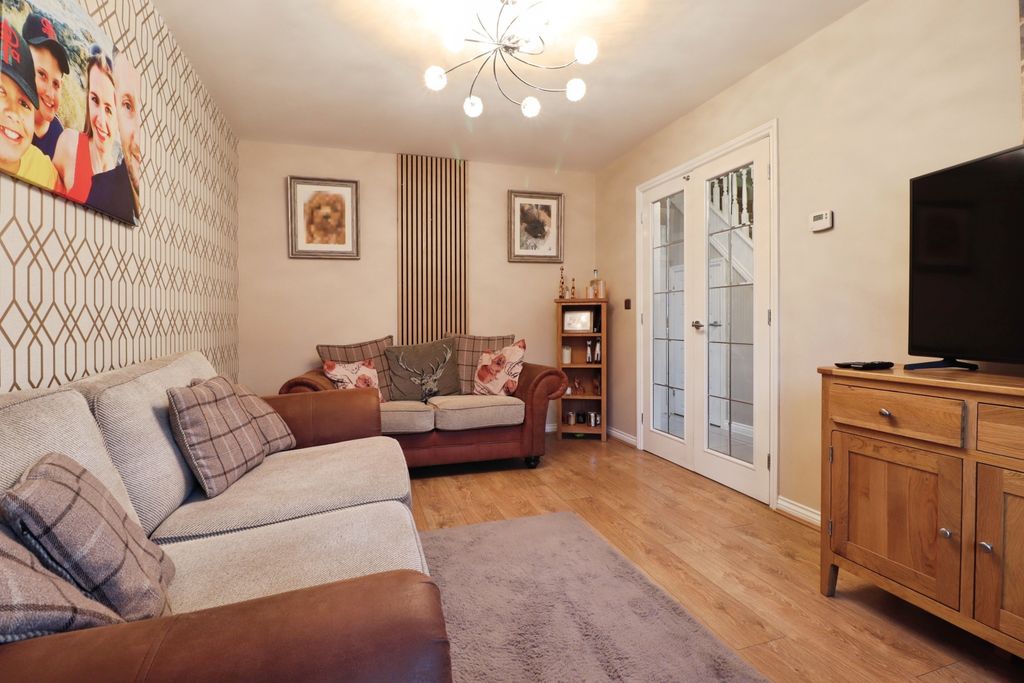 Property photo 3 of 20 Img_4817