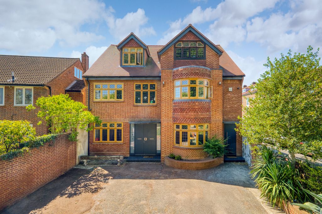 Property photo 1 of 13