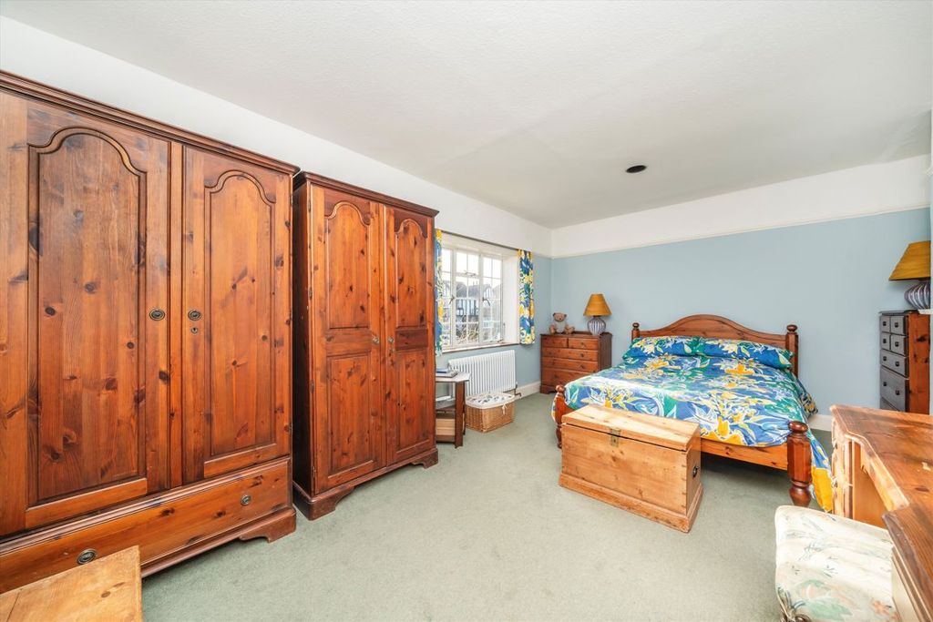 Property photo 3 of 7