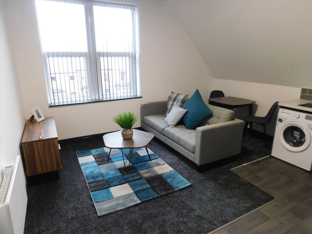 Property photo 2 of 6