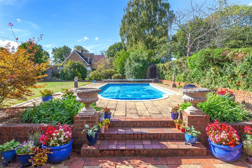 Property photo 3 of 13 Picture No. 02