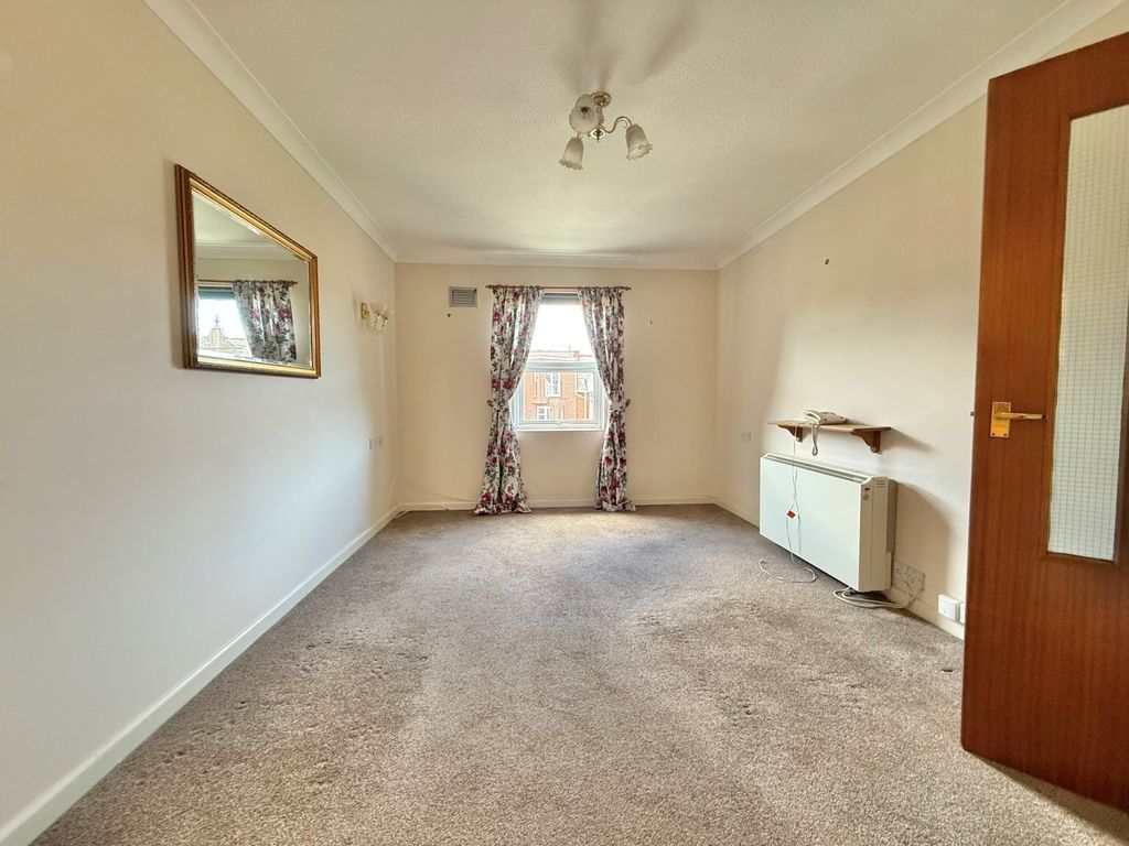 Property photo 2 of 10 Photo 3