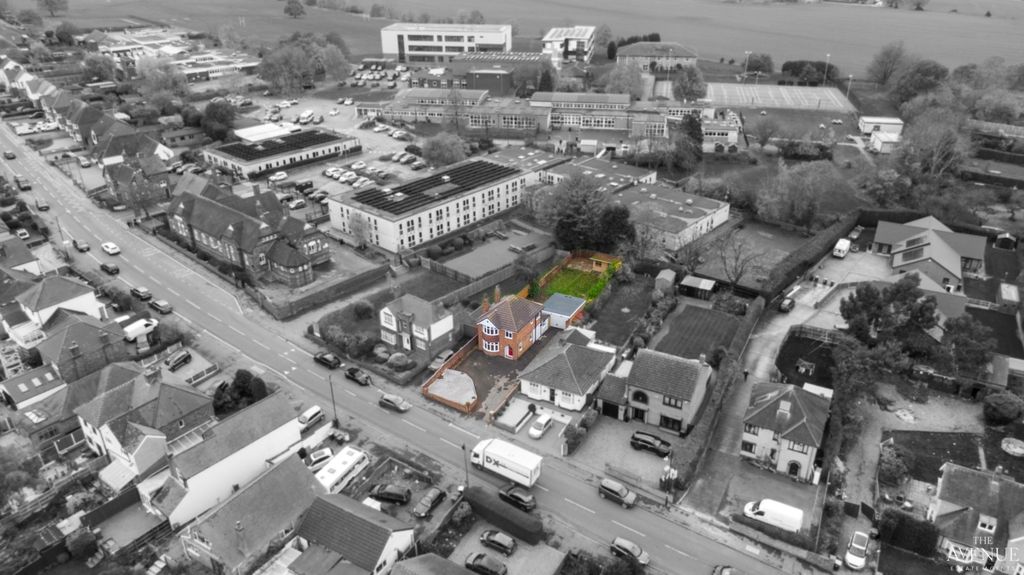 Property photo 2 of 26 4529993