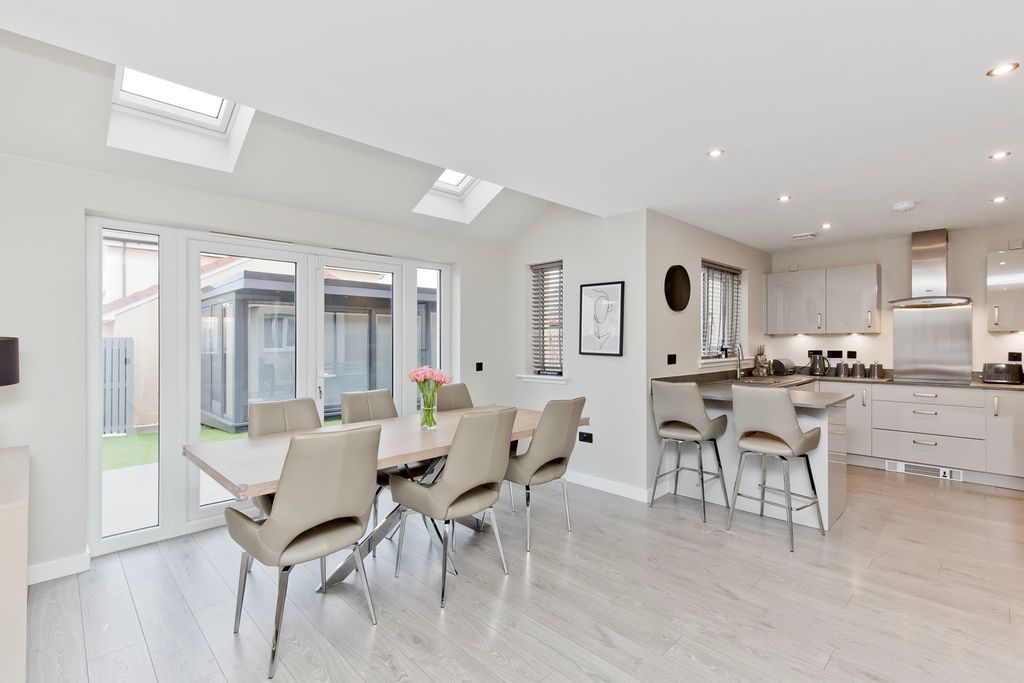 Property photo 3 of 27 Property Image 3