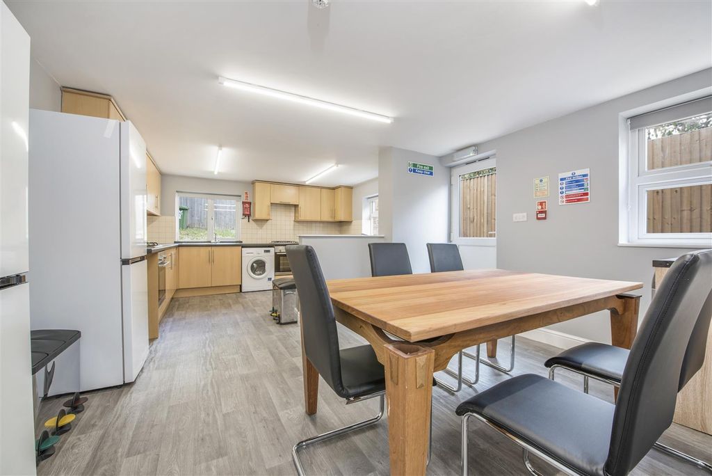 Additional image 4 of 9 bed semi-detached house for saleWalk Of Station, High Wycombe HP13