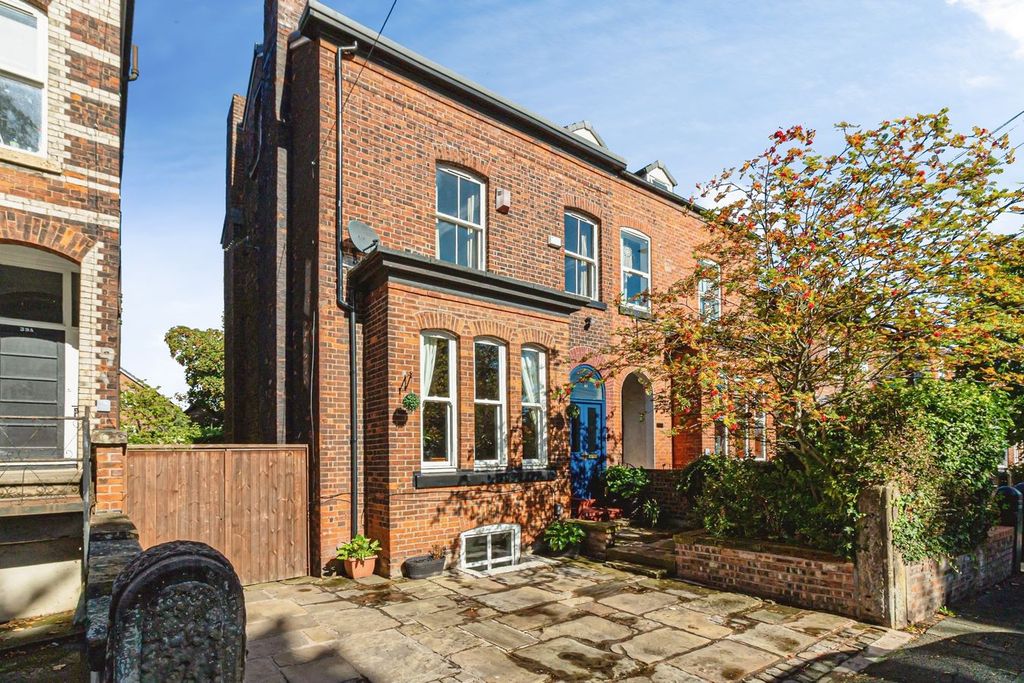 Property photo 1 of 35