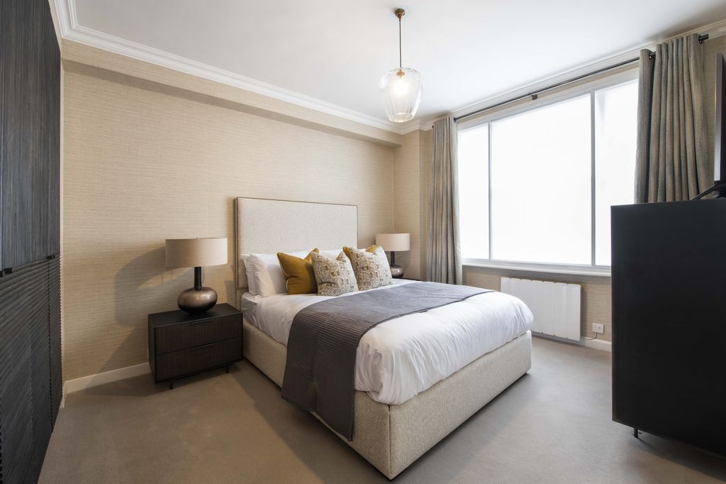 Property photo 3 of 26