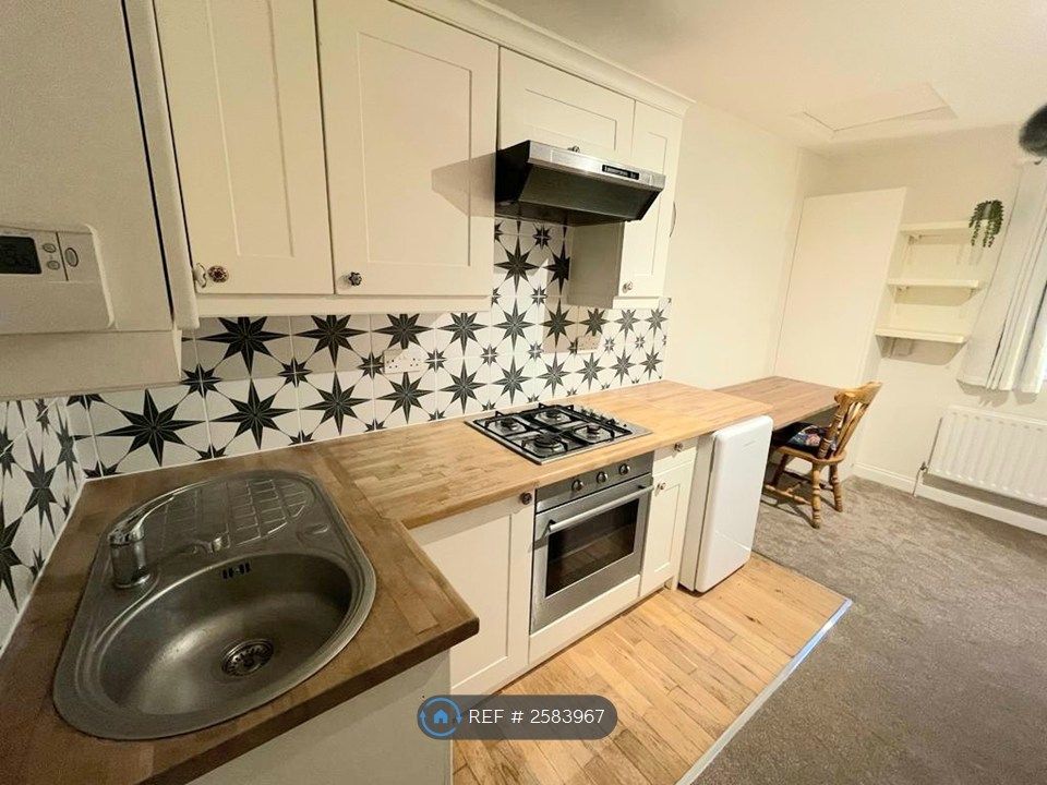 Property photo 1 of 5 Beautiful Kitchen