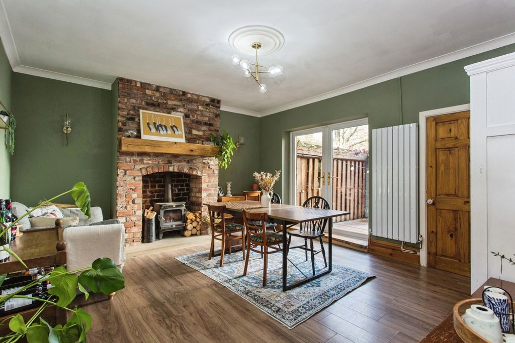 Property photo 3 of 20 Pbox-Img.Jpg