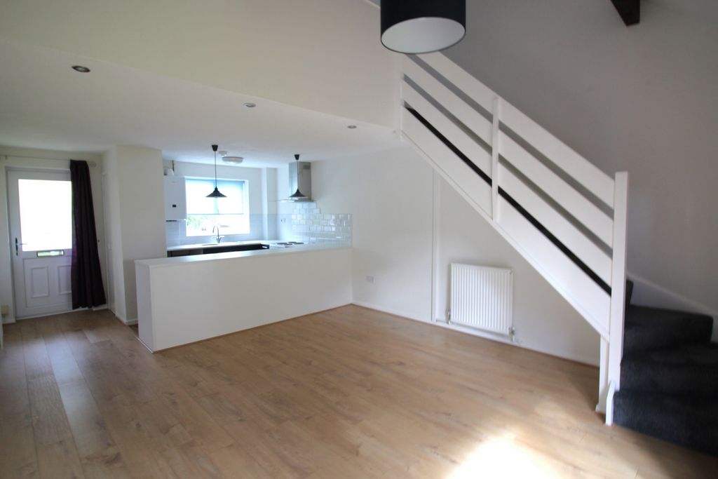 Property photo 3 of 8 Photo 3