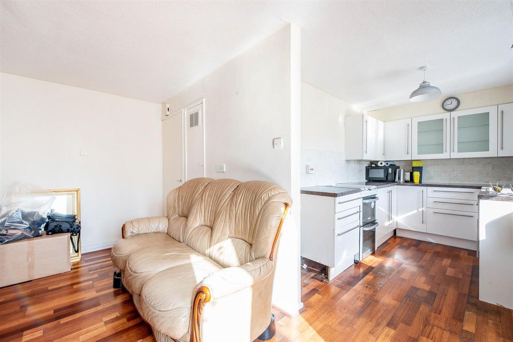 Additional image 10 of 2 bed flat for saleGreystones, Leyland PR26