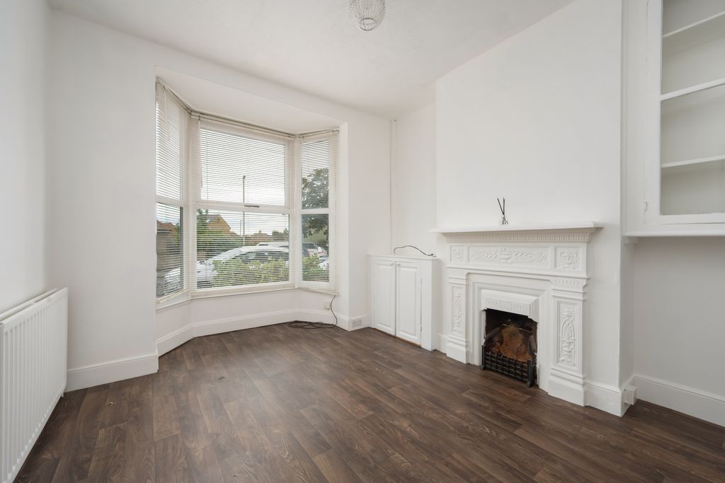 Property photo 3 of 13 Sitting Room