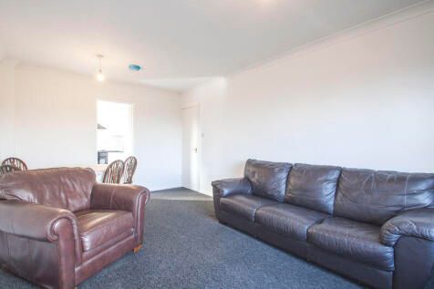 Property photo 3 of 8 B24E637F07B02842630c3ba4d849Aaec_Max_476x317