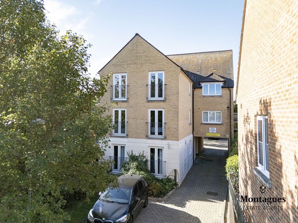 Property photo 1 of 15 Photo 2