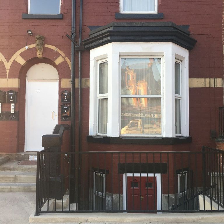 Property photo 1 of 5