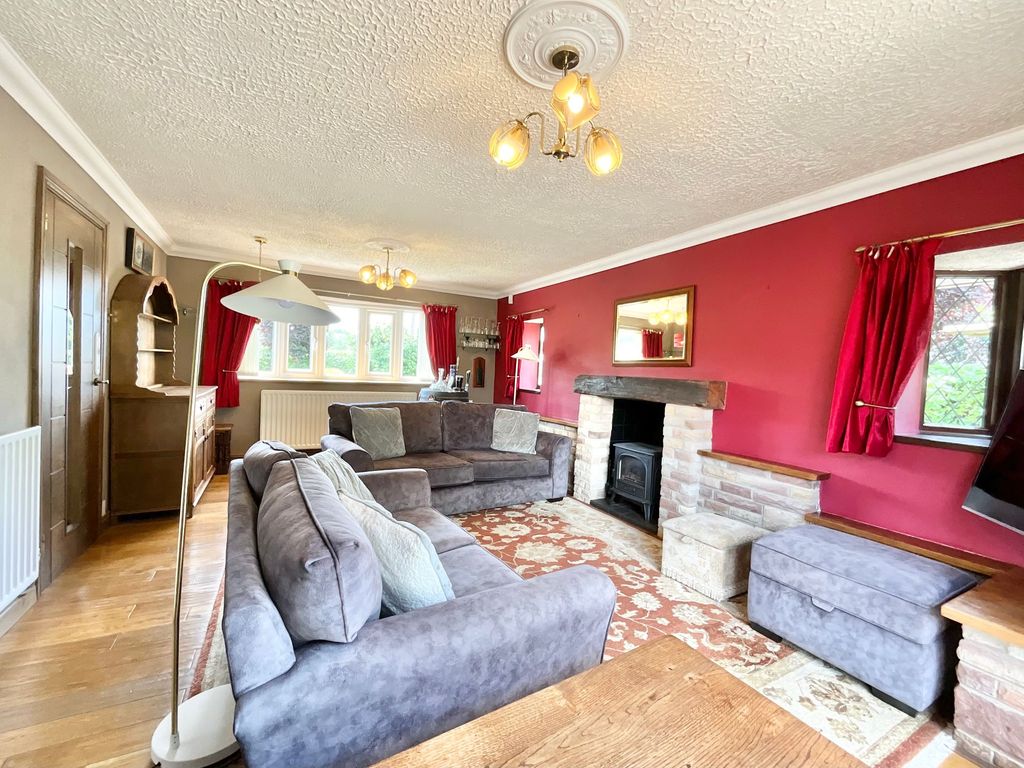 Property photo 2 of 29