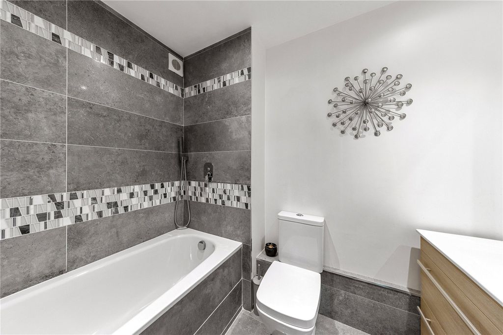 Additional image 18 of 5 bed detached house for saleRoundals Lane, Hambledon, Godalming, Surrey GU8