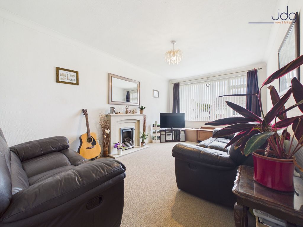 Property photo 2 of 12 Cosy Lounge