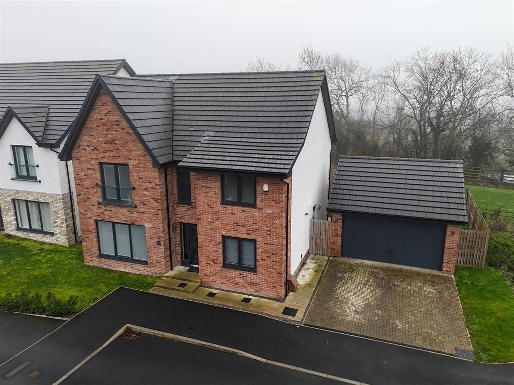 Property photo 1 of 37 Externally