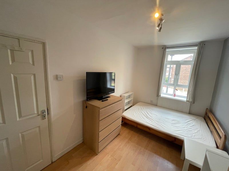 Property photo 2 of 6