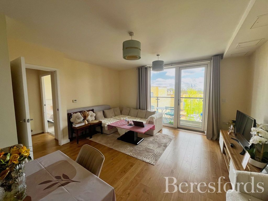 Property photo 2 of 12 Picture No. 24