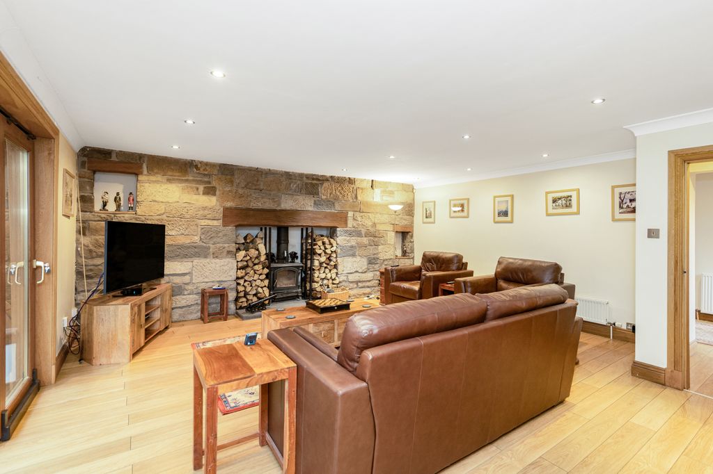 Property photo 3 of 34 Property Image 3