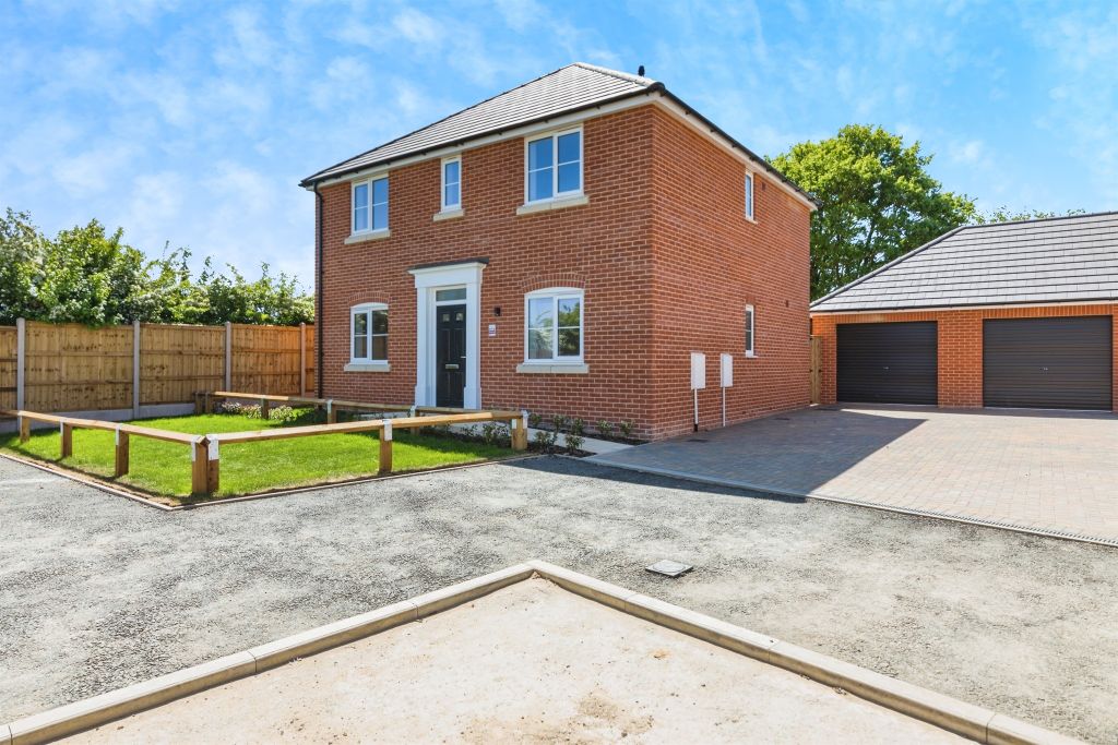 Property photo 2 of 21