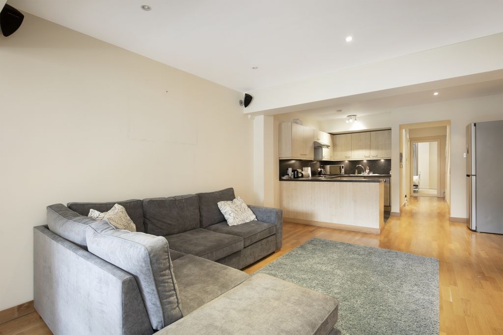 Property photo 2 of 11 Eagle Wharf 19 - ...