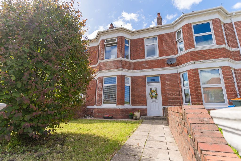 Property photo 1 of 24