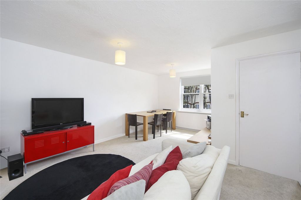 Property photo 3 of 6 Picture No. 01