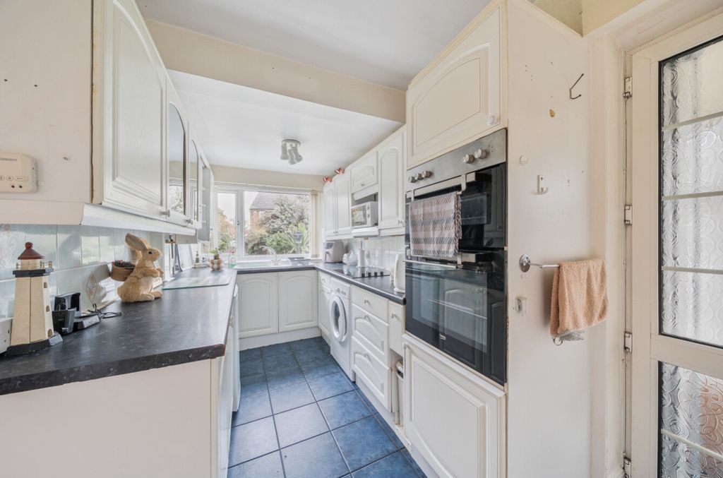 Property photo 3 of 27 1417630-8-69963151171c2