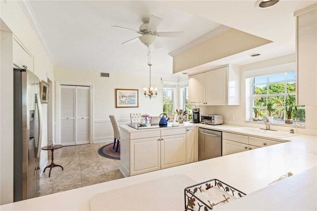 Property photo 3 of 12 <Alttext/>