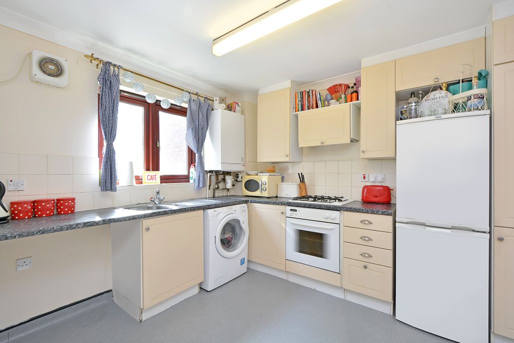 Property photo 3 of 8