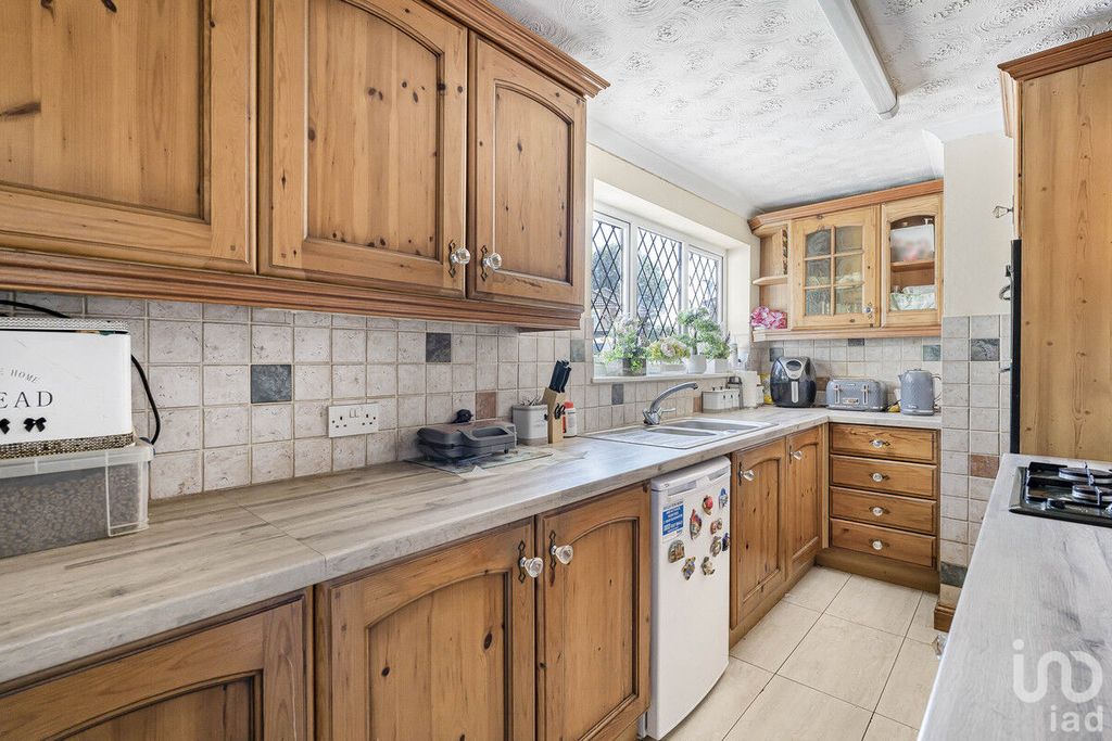 Property photo 3 of 15