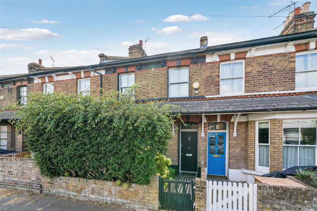 Property photo 1 of 15 For Sale - Glebe Street, W4