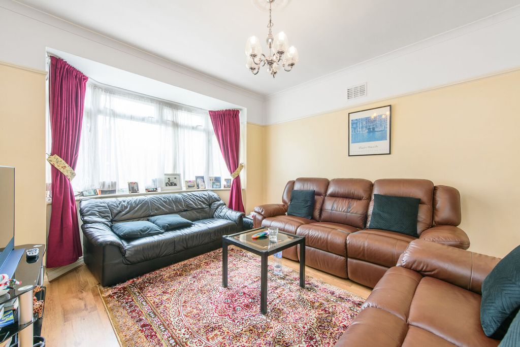 Property photo 3 of 7