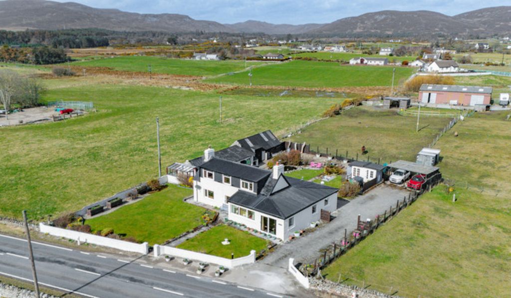 Property photo 1 of 49