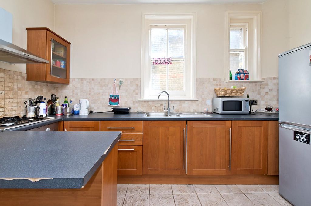 Property photo 2 of 5