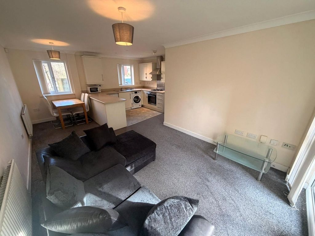 Property photo 2 of 14 Picture No. 10