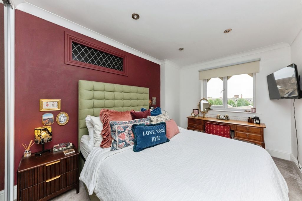 Additional image 14 of 2 bed flat for saleGrosvenor Crescent, Grimsby, Lincolnshire DN32