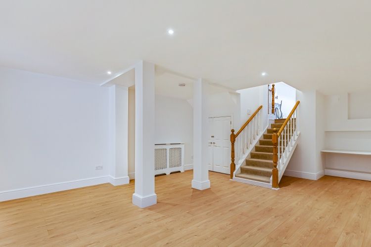 Property photo 3 of 18 303325