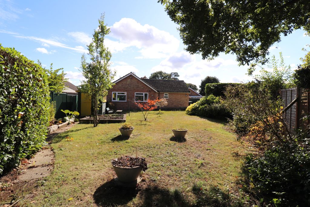 Property photo 2 of 20