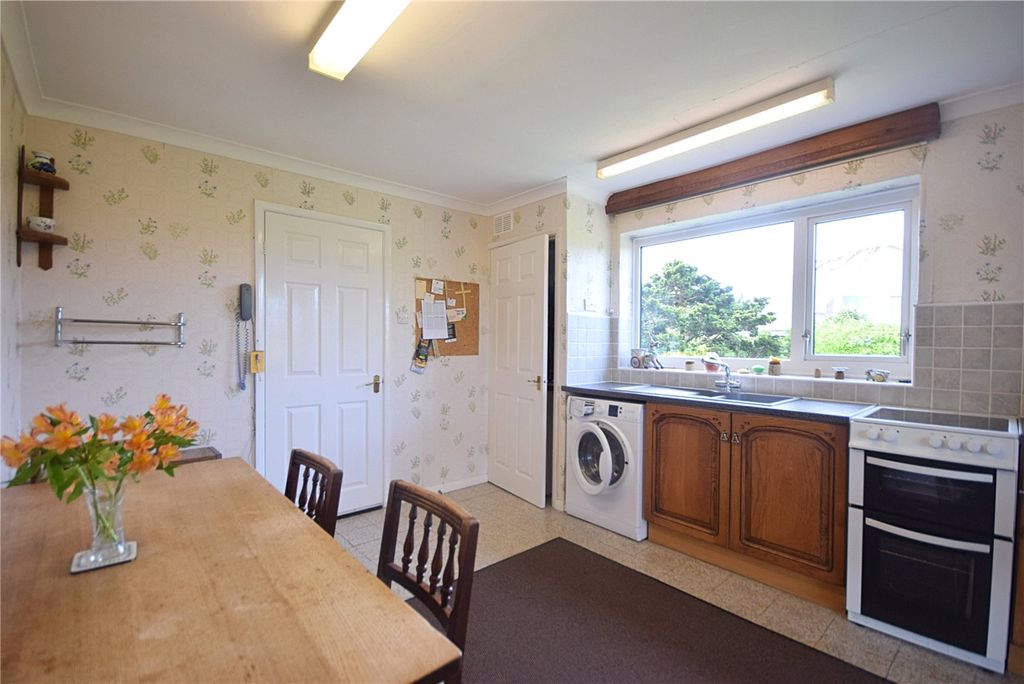 Property photo 2 of 25 Picture No. 34