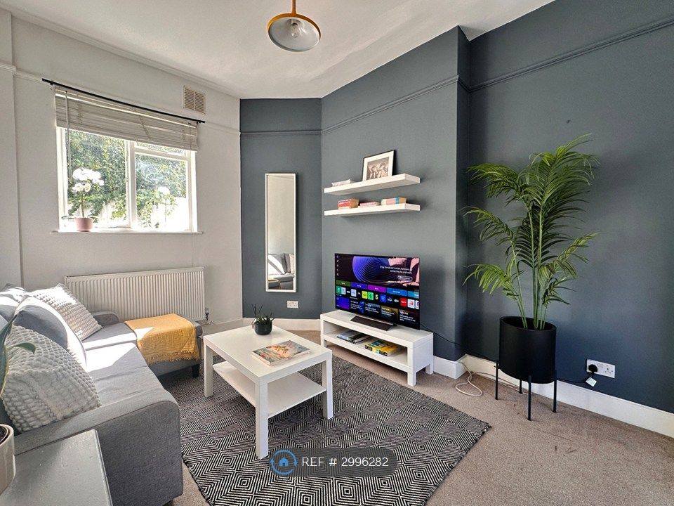 Property photo 2 of 16 Living Room