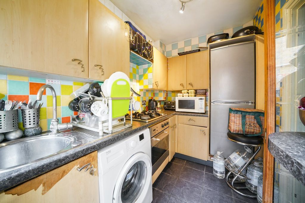 Property photo 3 of 9