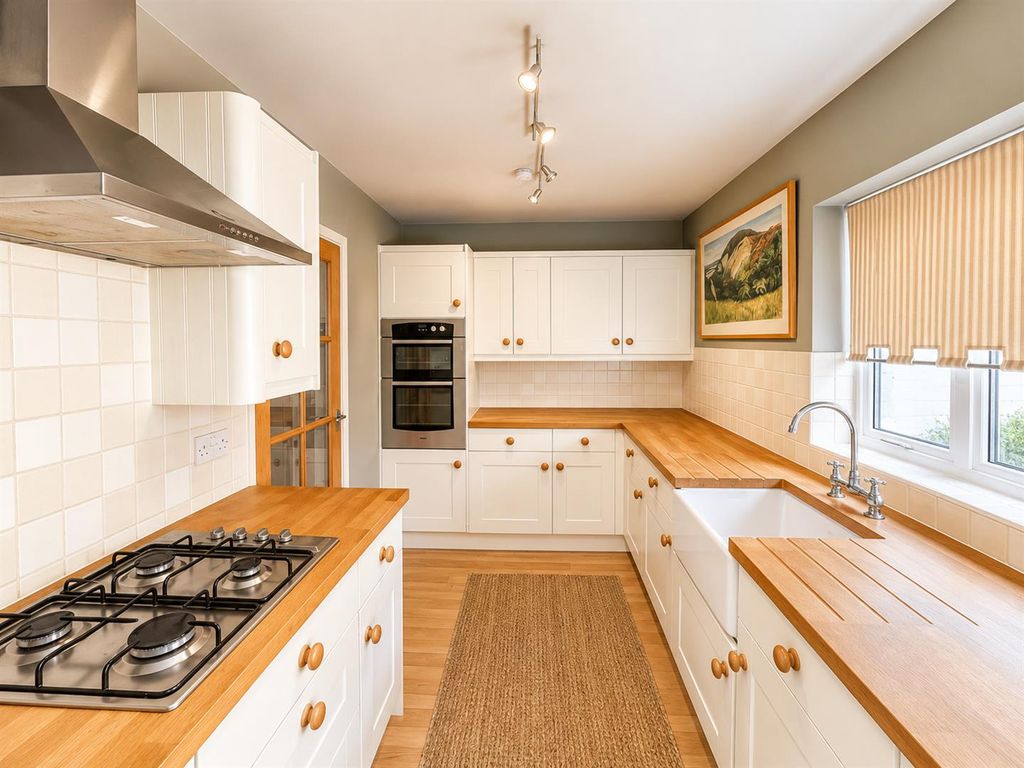 Property photo 2 of 23 21.Png
