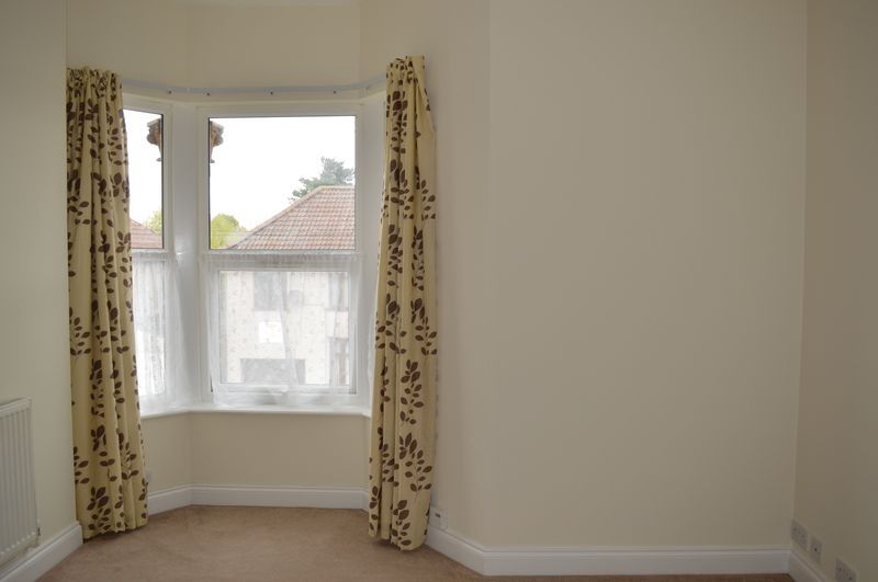 Property photo 3 of 6 Lounge