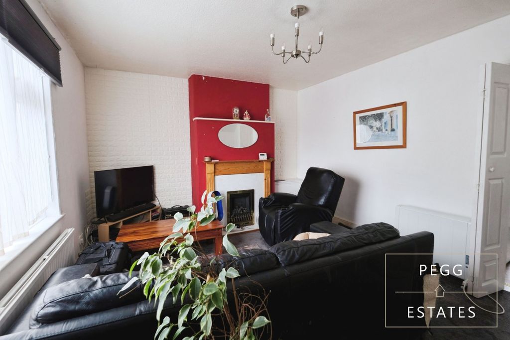 Property photo 3 of 14